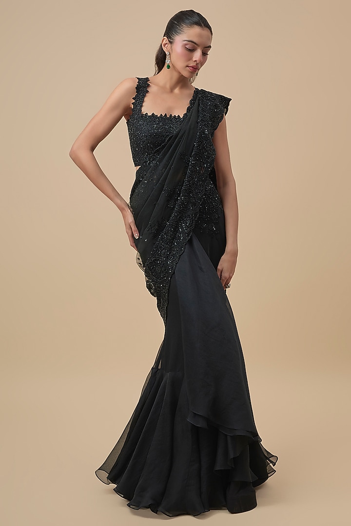 Black Net & Organza Ruffled Bridal Saree Set by Anushree Reddy at Pernia's Pop Up Shop