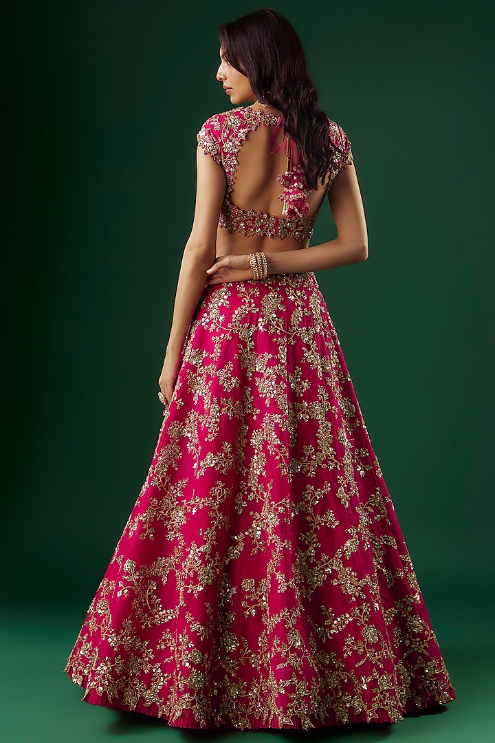 Red Organza Embroidered Bridal Lehenga Set by Anushree Reddy at Pernia's Pop Up Shop