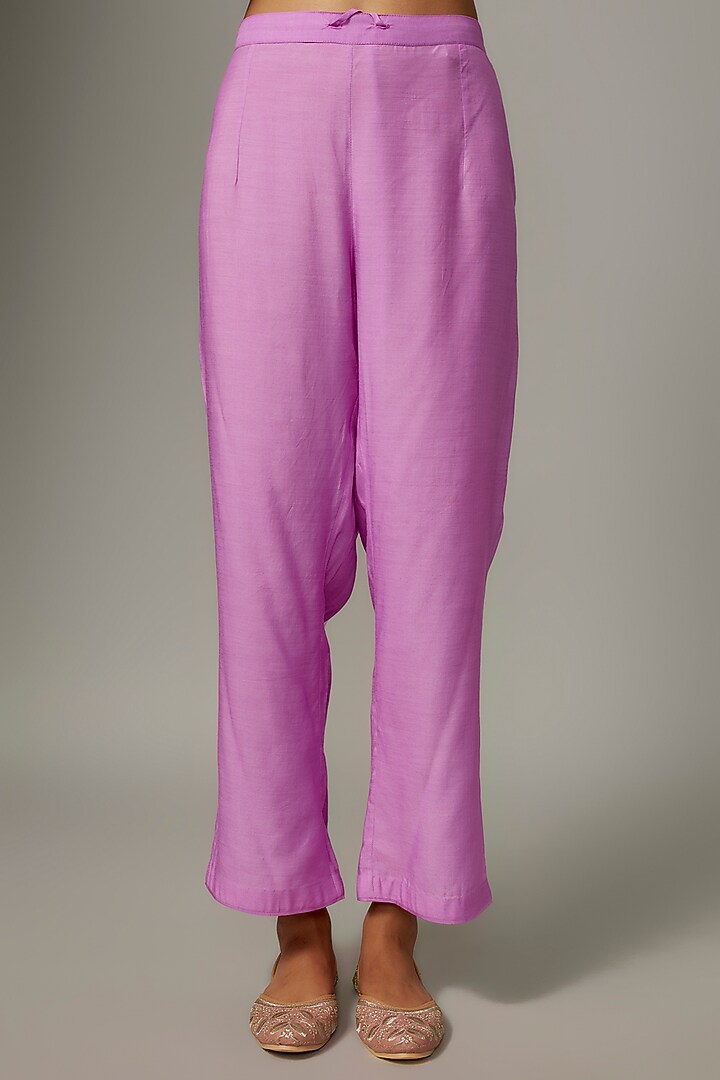Lavender Chiffon Sequin Hand Embroidered Kaftan Set by Anushree Reddy at Pernia's Pop Up Shop