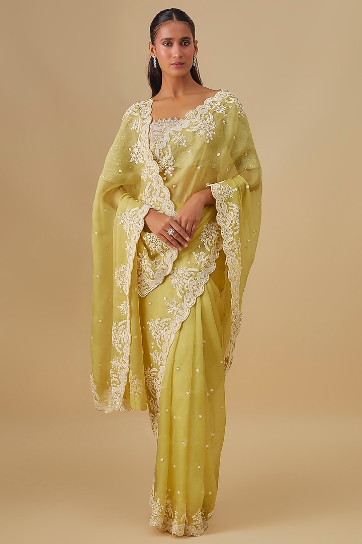 Butter Yellow Organza Hand Embroidered Bridal Saree Set by Anushree Reddy at Pernia's Pop Up Shop