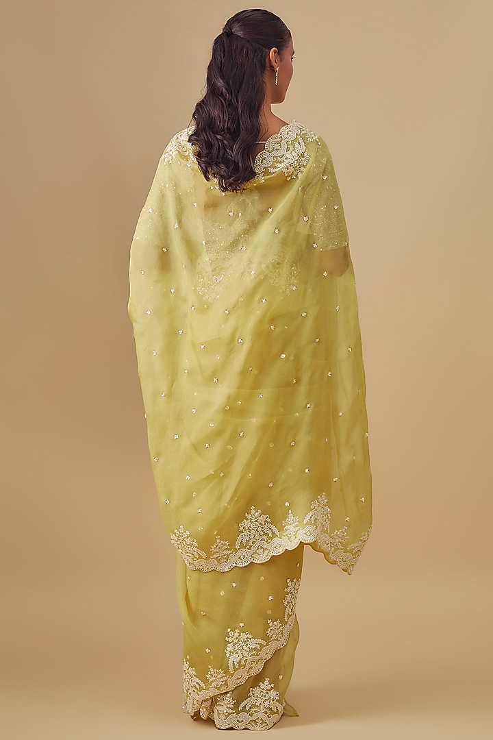 Butter Yellow Organza Hand Embroidered Bridal Saree Set by Anushree Reddy at Pernia's Pop Up Shop