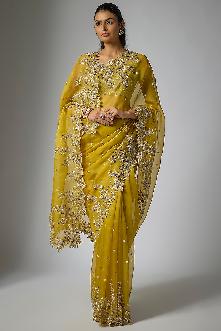 Yellow Organza Hand Embroidered Bridal Saree Set by Anushree Reddy at Pernia's Pop Up Shop