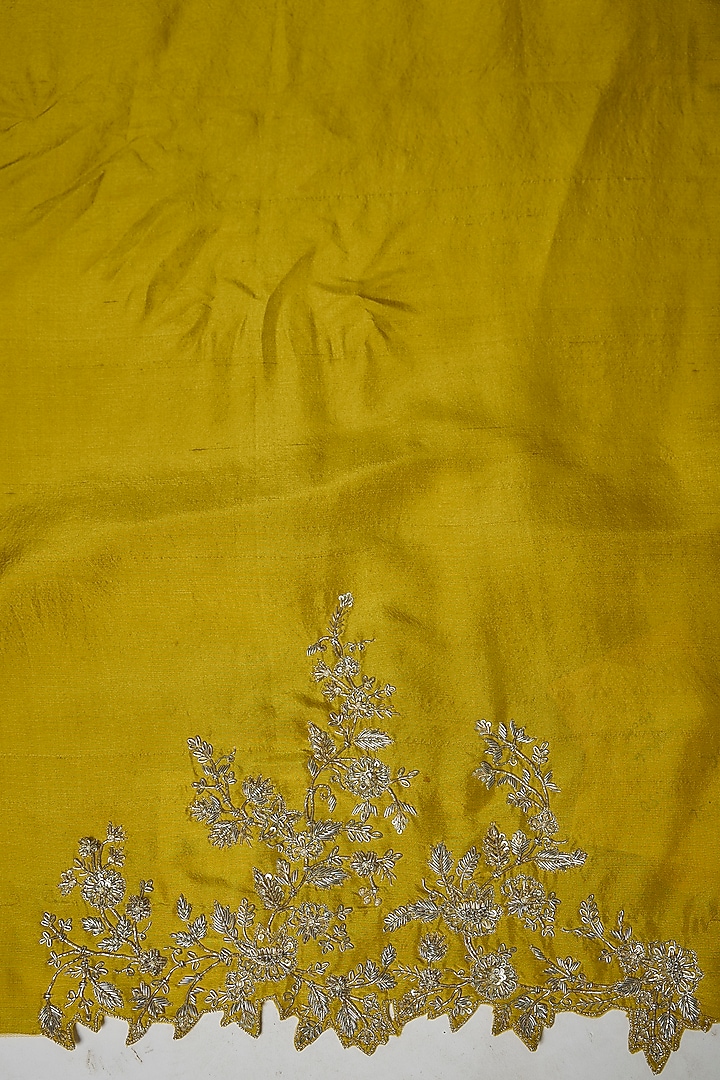 Yellow Organza Hand Embroidered Bridal Saree Set by Anushree Reddy at Pernia's Pop Up Shop
