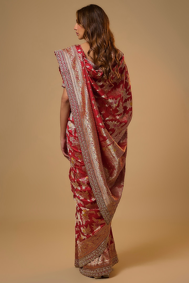 Red Banarasi Silk Zardosi Work Bridal Saree Set by Anushree Reddy at Pernia's Pop Up Shop