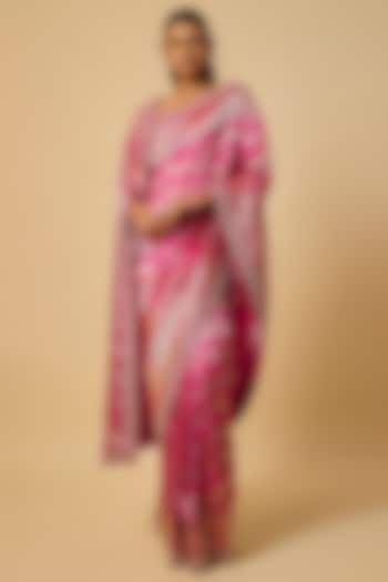 Rani Pink Banarasi Silk Zardosi Hand Embroidered Bridal Saree Set by Anushree Reddy at Pernia's Pop Up Shop