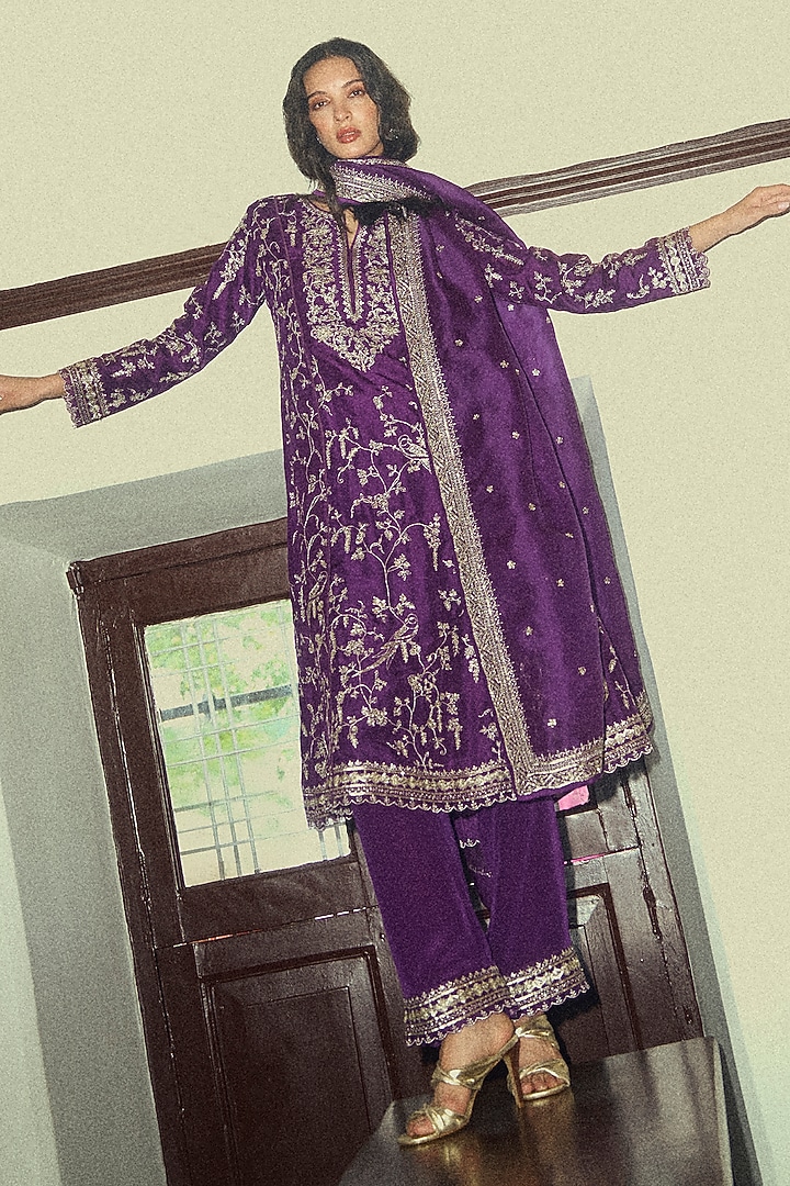 Dark Purple Dupion Silk Embroidered Kurta Set by Anushree Reddy at Pernia's Pop Up Shop
