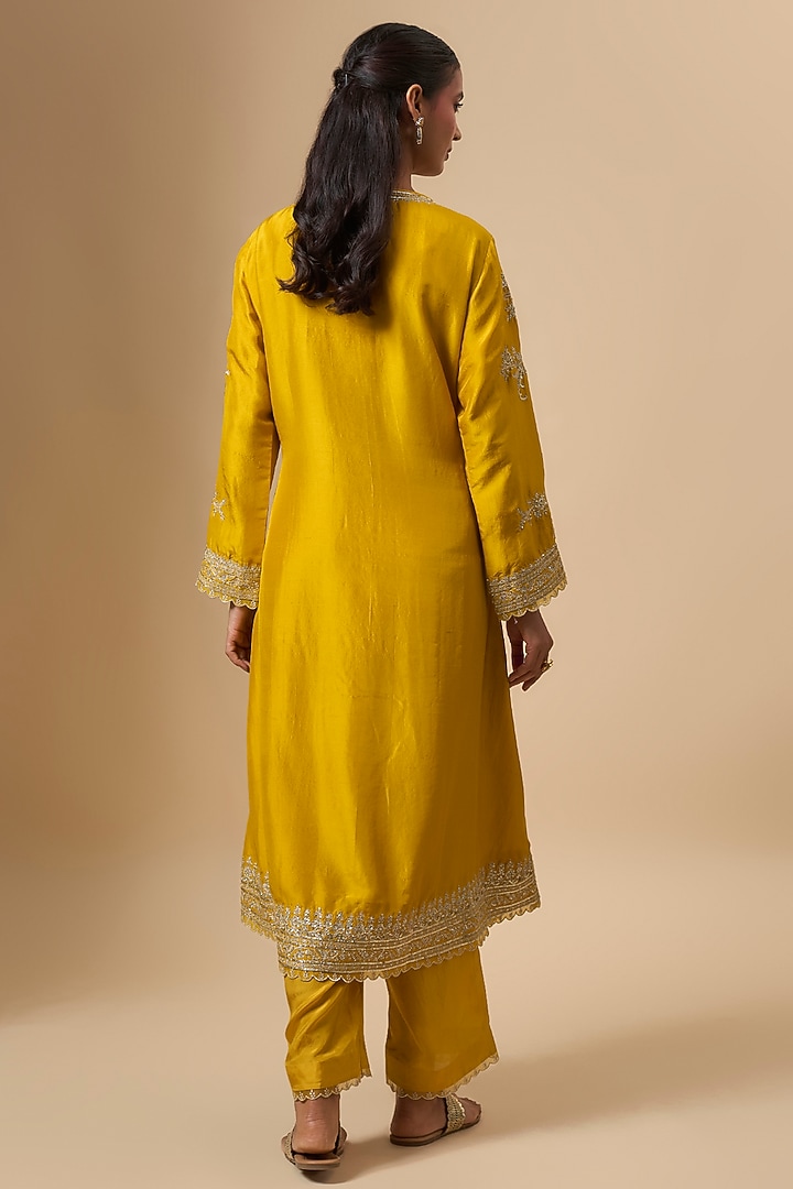 Mustard Yellow Dupion Silk Zari Embroidered Kurta Set by Anushree Reddy at Pernia's Pop Up Shop