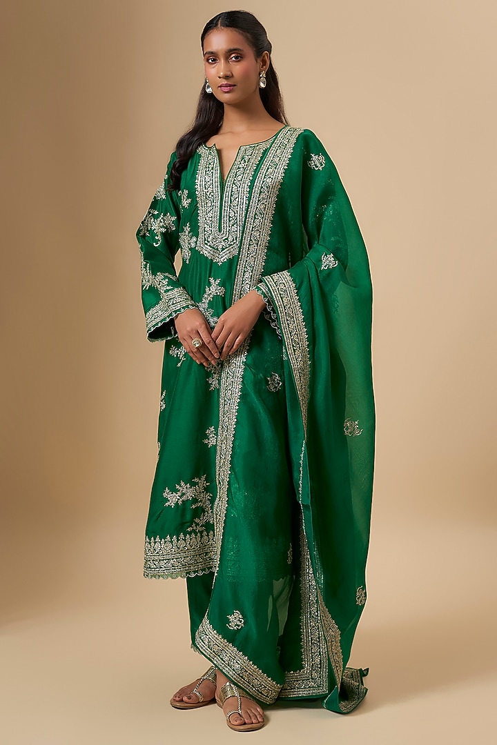 Emerald Green Dupion Silk Zari Embroidered Kurta Set by Anushree Reddy at Pernia's Pop Up Shop