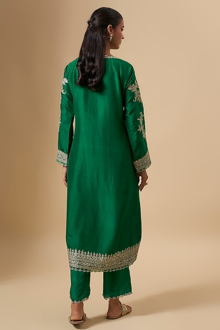 Emerald Green Dupion Silk Zari Embroidered Kurta Set by Anushree Reddy at Pernia's Pop Up Shop