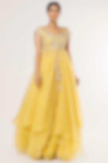 Butter Yellow Crepe Skirt Set by Anushree Reddy