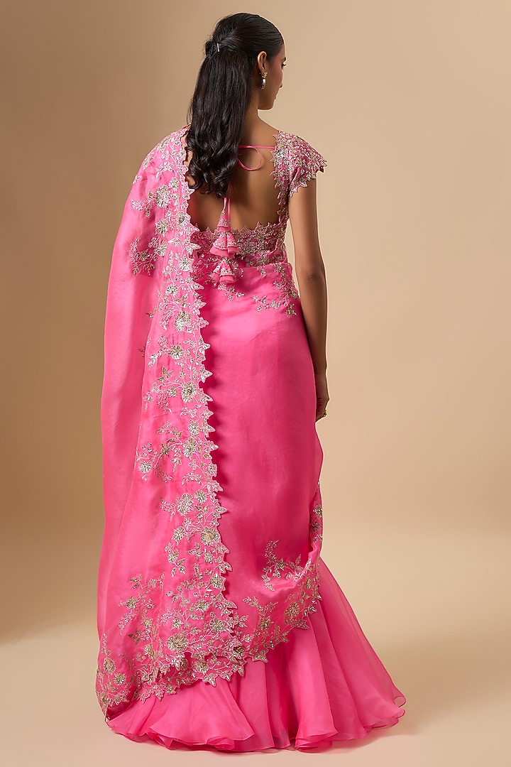 Candy Pink Organza Zari Cutwork Ruffled Reception Saree Set by Anushree Reddy at Pernia's Pop Up Shop