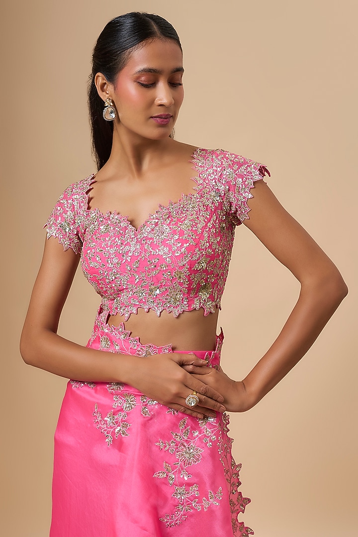 Candy Pink Organza Zari Cutwork Ruffled Reception Saree Set by Anushree Reddy at Pernia's Pop Up Shop