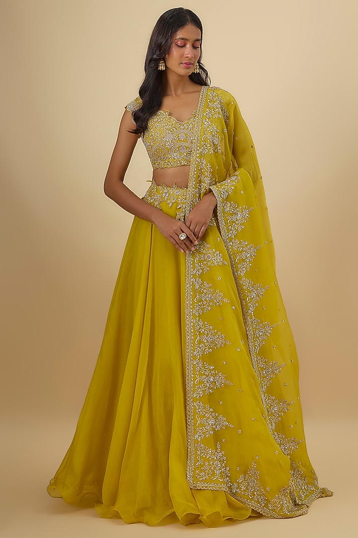 Yellow Organza Hand Embroidered Bridal Lehenga Set by Anushree Reddy at Pernia's Pop Up Shop