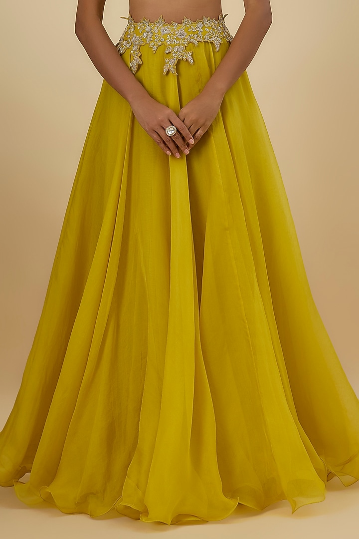 Yellow Organza Hand Embroidered Bridal Lehenga Set by Anushree Reddy at Pernia's Pop Up Shop