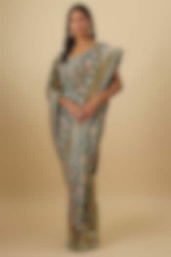 Bottle Green Silk Banarasi Hand Embroidered Bridal Saree Set by Anushree Reddy at Pernia's Pop Up Shop