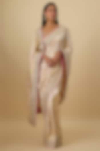 Ivory Silk Banarasi Hand Embroidered Bridal Saree Set by Anushree Reddy at Pernia's Pop Up Shop