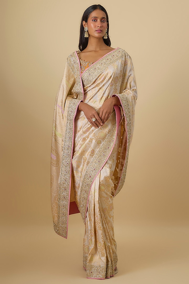 Ivory Silk Banarasi Hand Embroidered Bridal Saree Set by Anushree Reddy at Pernia's Pop Up Shop