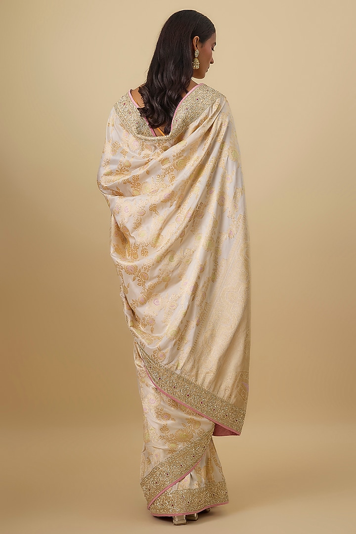 Ivory Silk Banarasi Hand Embroidered Bridal Saree Set by Anushree Reddy at Pernia's Pop Up Shop