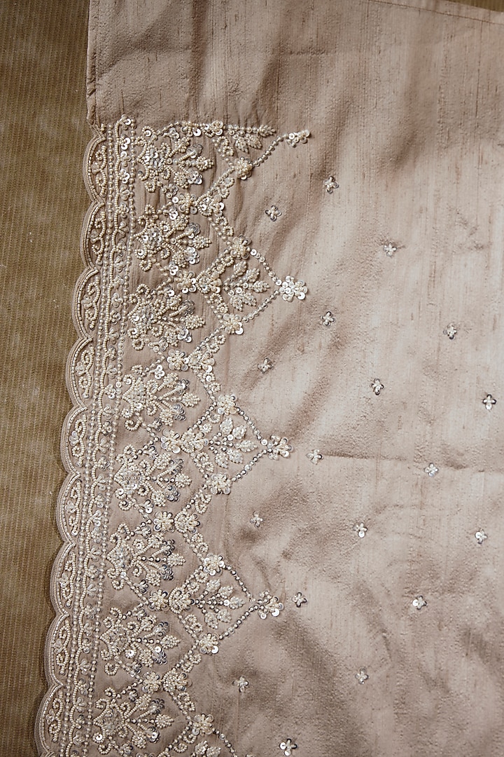 Ivory Organza Reception Saree Set by Anushree Reddy at Pernia's Pop Up Shop