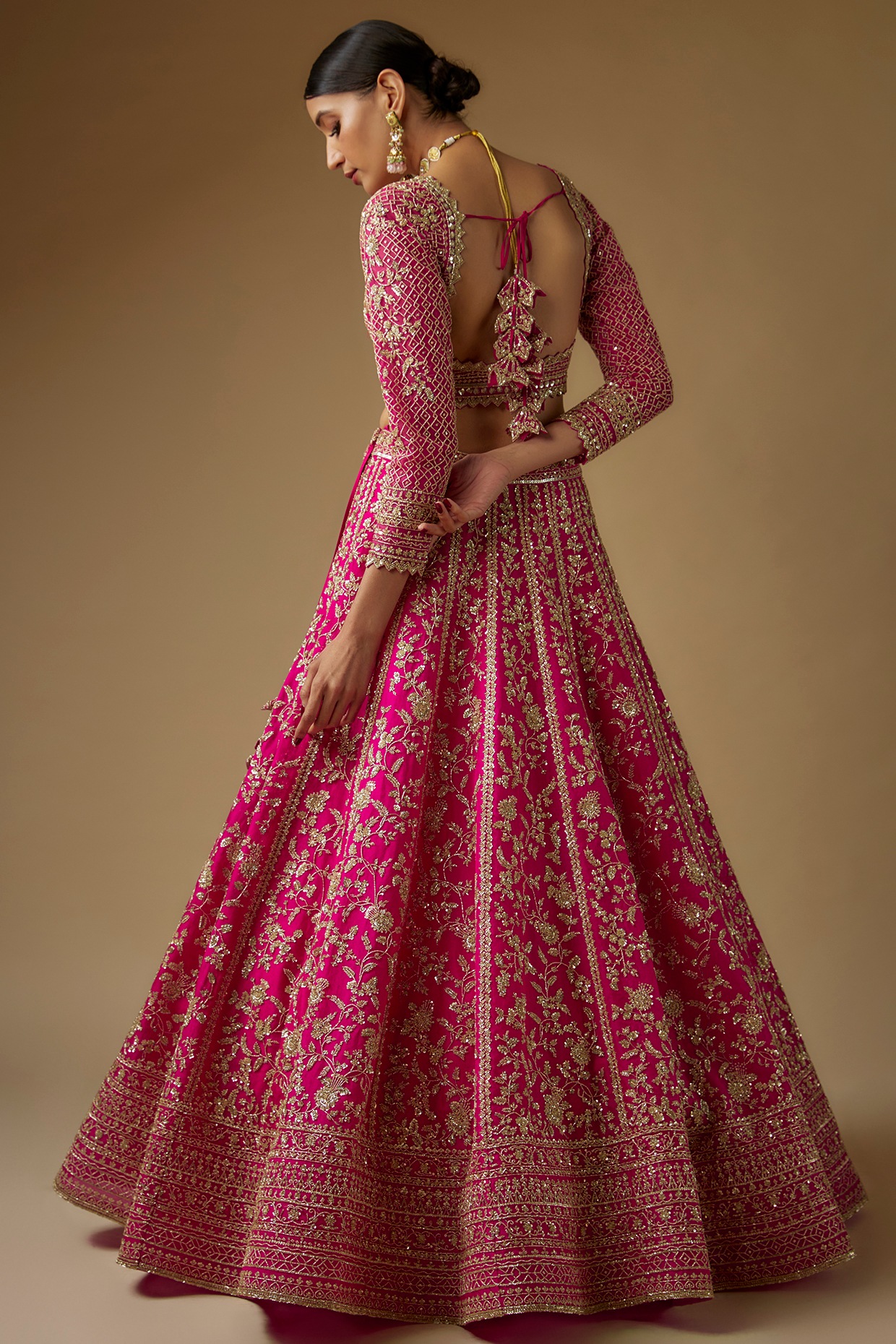 Red Embroidered Lehenga Set Design by Anushree Reddy at Pernia's Pop Up  Shop 2024