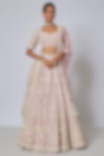 Light Pink Organza Hand Embroidered Bridal Lehenga Set by Anushree Reddy at Pernia's Pop Up Shop