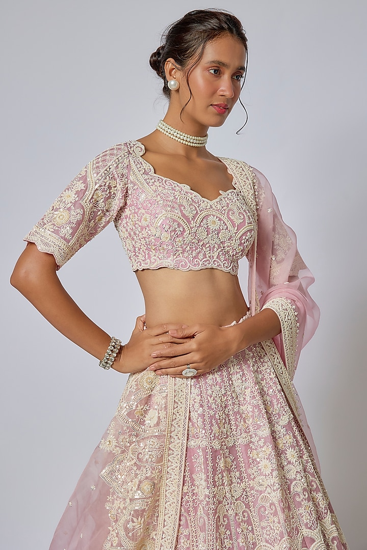 Light Pink Organza Hand Embroidered Bridal Lehenga Set by Anushree Reddy at Pernia's Pop Up Shop