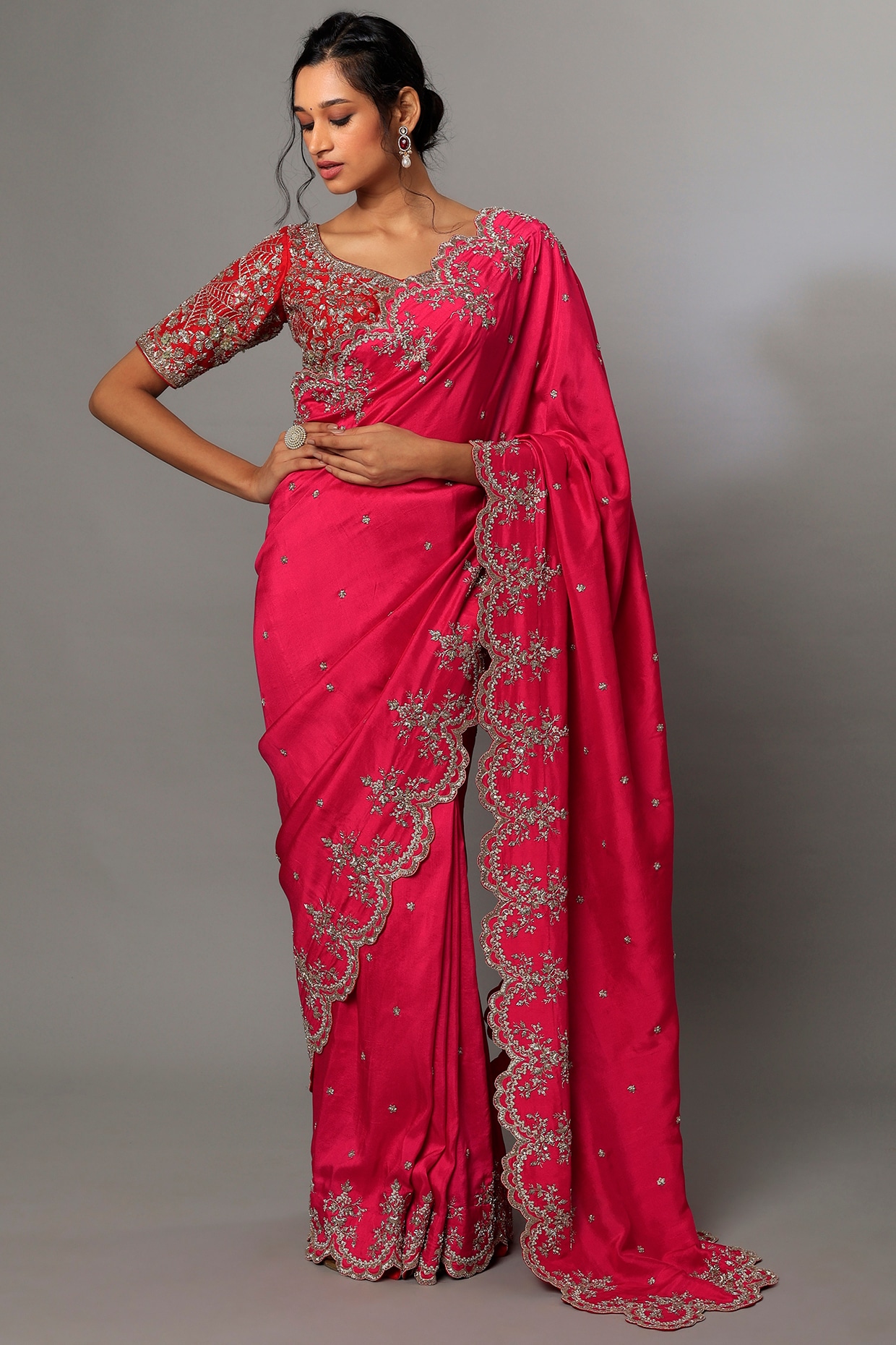 Red And White Saree Printed Traditional - Buy Red And White Saree Printed  Traditional online in India