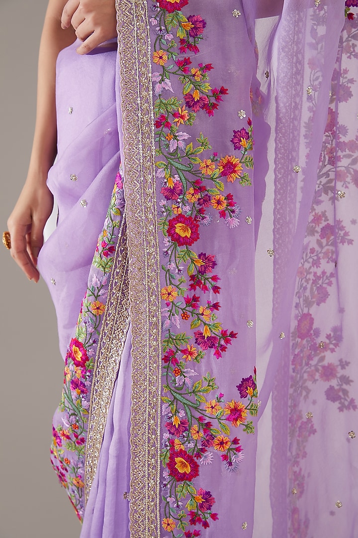 Lavender Organza Thread Embroidered Reception Saree Set by Anushree Reddy at Pernia's Pop Up Shop