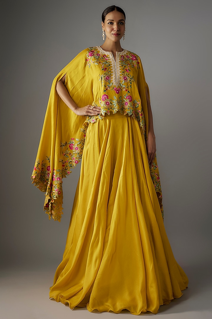 Yellow Dupion Thread Embroidered Cape Set by Anushree Reddy at Pernia's Pop Up Shop