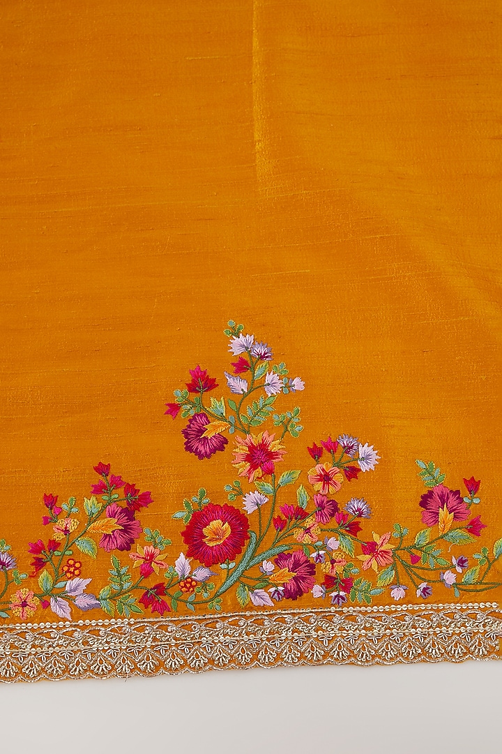 Mustard Organza Thread Embroidered Reception Saree Set by Anushree Reddy at Pernia's Pop Up Shop