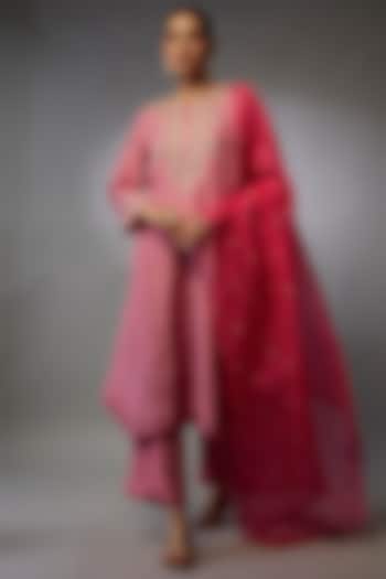 Pink Dupion Silk Kurta Set by Anushree Reddy at Pernia's Pop Up Shop