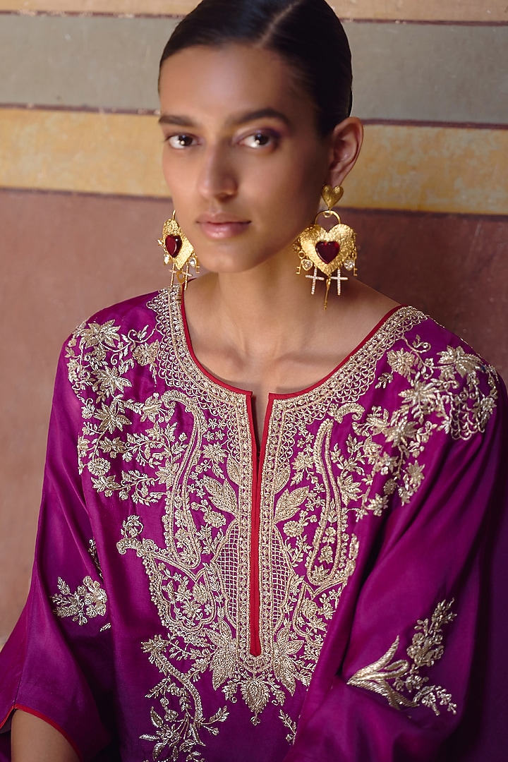 Magenta Dupion Silk Embroidered Kaftan Set by Anushree Reddy at Pernia's Pop Up Shop