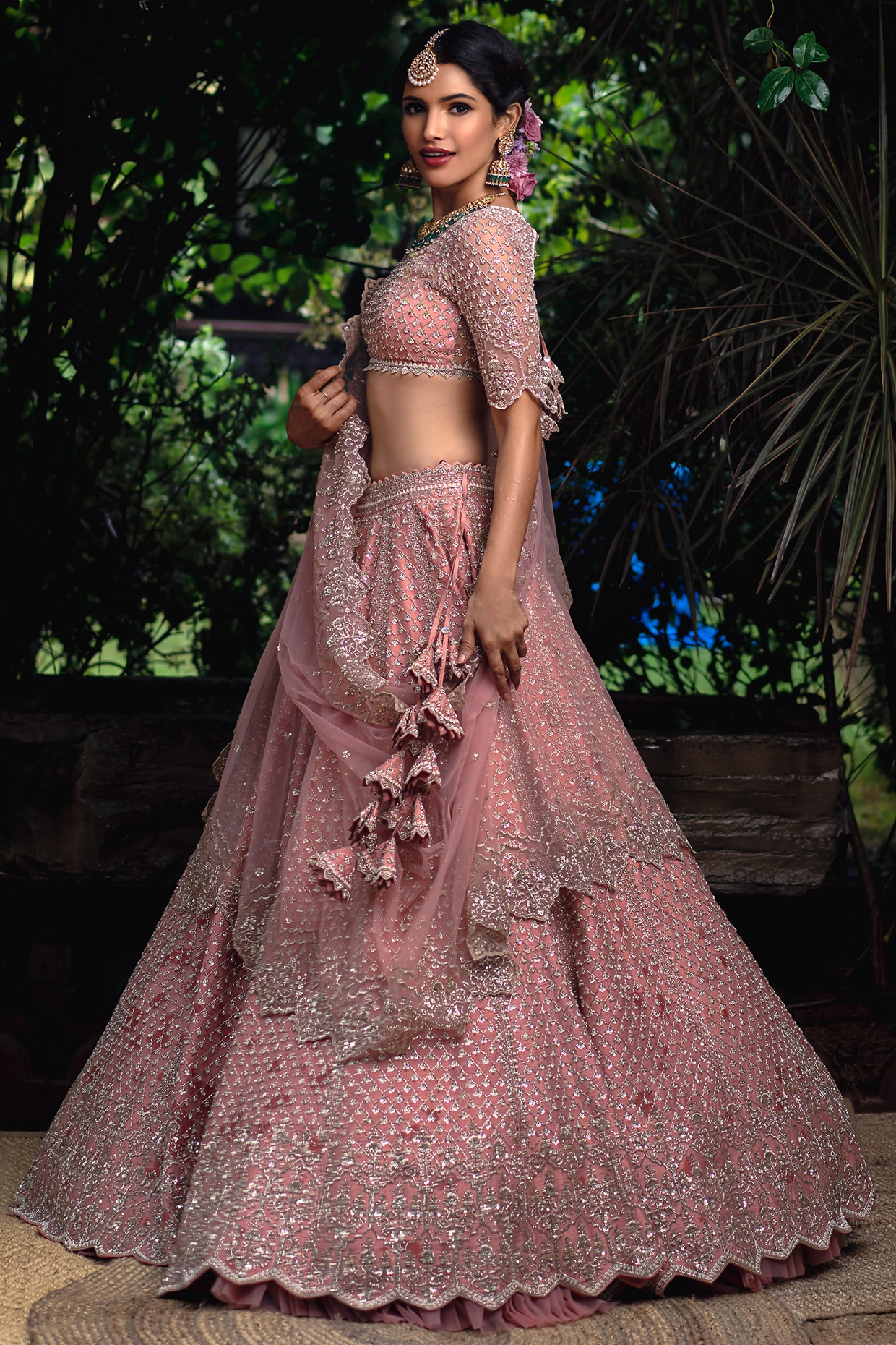 Raashi Khanna looks pretty in pink at Vishal's Engagement – South India  Fashion