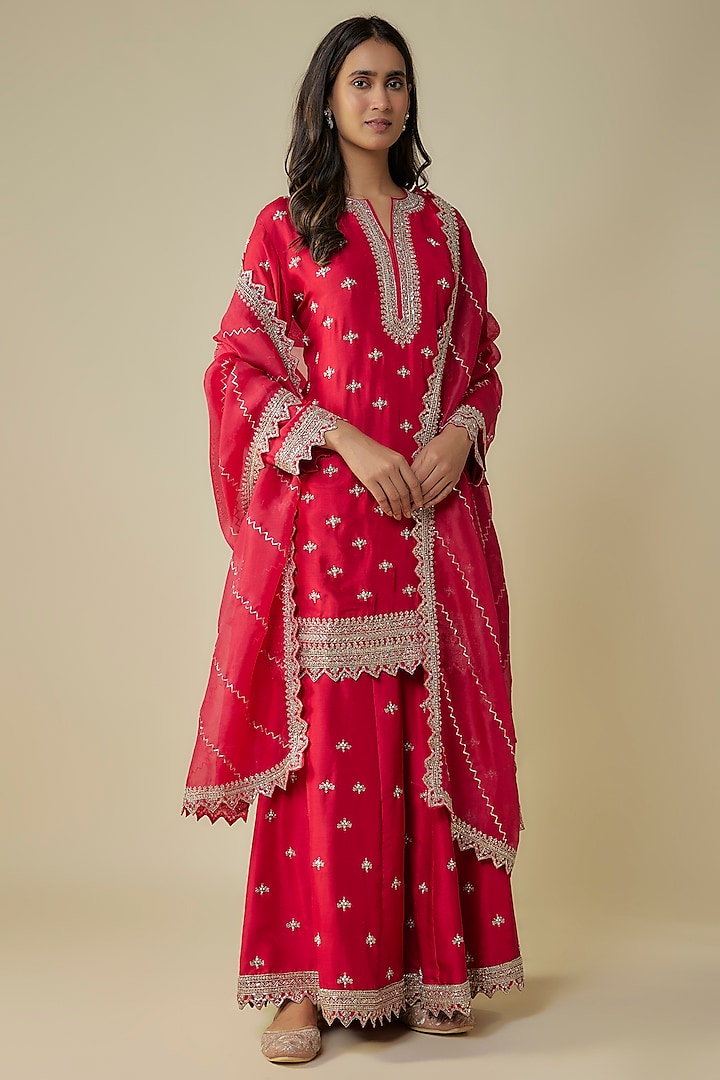 Red Dupion Hand Embroidered Kurta Set by Anushree Reddy at Pernia's Pop Up Shop