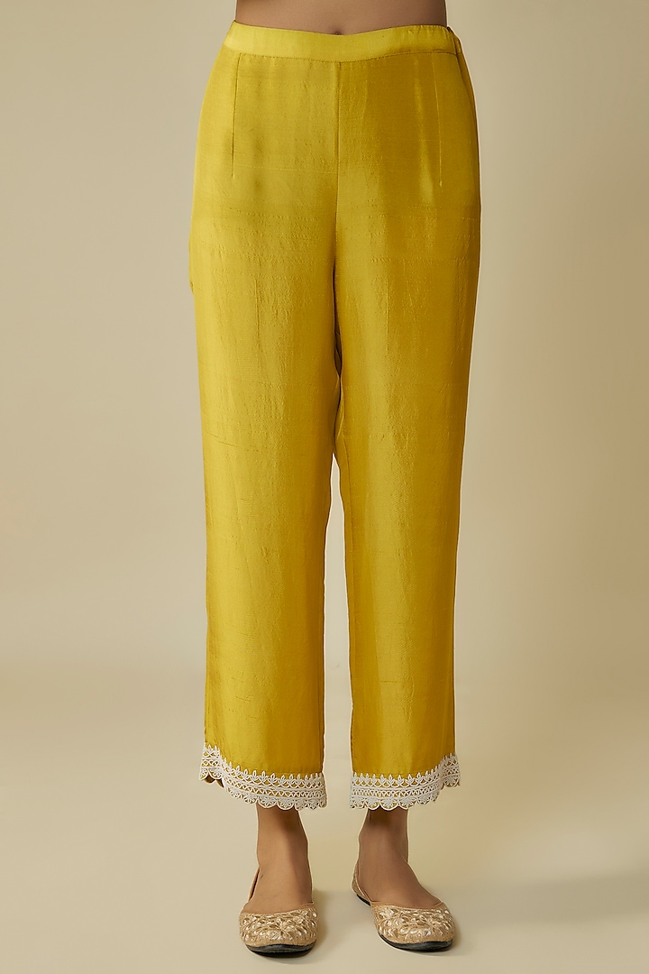 Yellow Dupion Pearl Hand Embroidered Kurta Set by Anushree Reddy at Pernia's Pop Up Shop