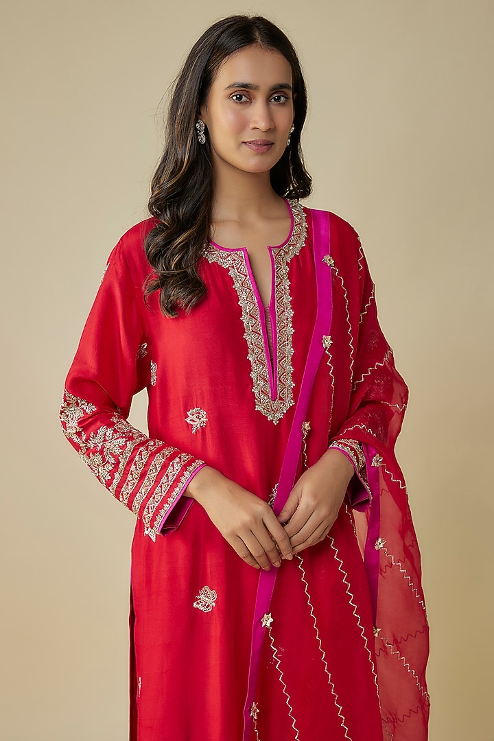 Red Dupion Hand Embroidered Kurta Set by Anushree Reddy at Pernia's Pop Up Shop