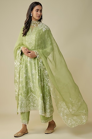 Light Green Dupion Aari Thread Embroidered Kurta Set by Anushree Reddy
