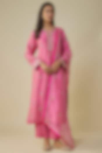 Onion Pink Dupion Zardosi Boota Embroidered Kurta Set by Anushree Reddy at Pernia's Pop Up Shop