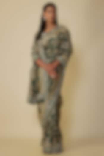 Emerald Green Silk Zardosi Hand Embroidered Banarasi Handwoven Bridal Saree Set by Anushree Reddy at Pernia's Pop Up Shop