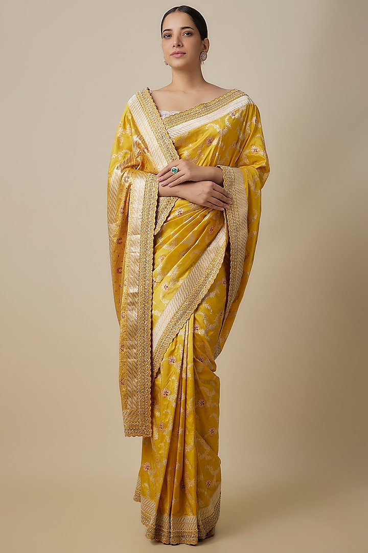 Yellow Silk Zardosi Hand Embroidered Banarasi Handwoven Saree Set by Anushree Reddy at Pernia's Pop Up Shop