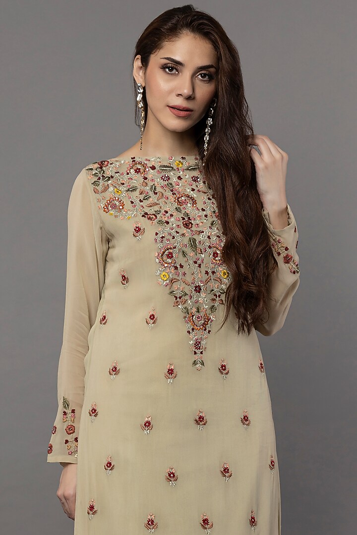 Pista Georgette Embroidered Kurta Set by ANJALIVERMA at Pernia's Pop Up Shop