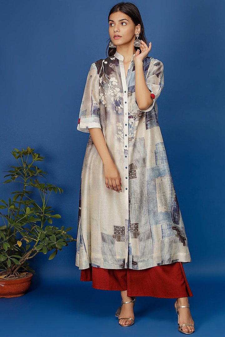 Ivory Abstract Printed Kurta by Anju Modi at Pernia's Pop Up Shop