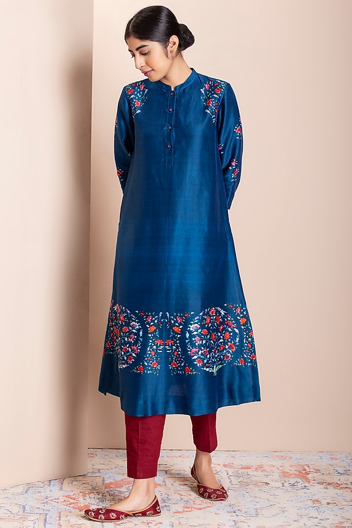 Midnight Blue Printed Straight Kurta by Anju Modi at Pernia's Pop Up Shop