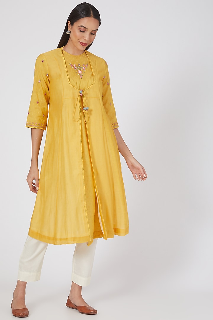 Yellow Embroidered Double Layered Kurta by Anju Modi at Pernia's Pop Up Shop