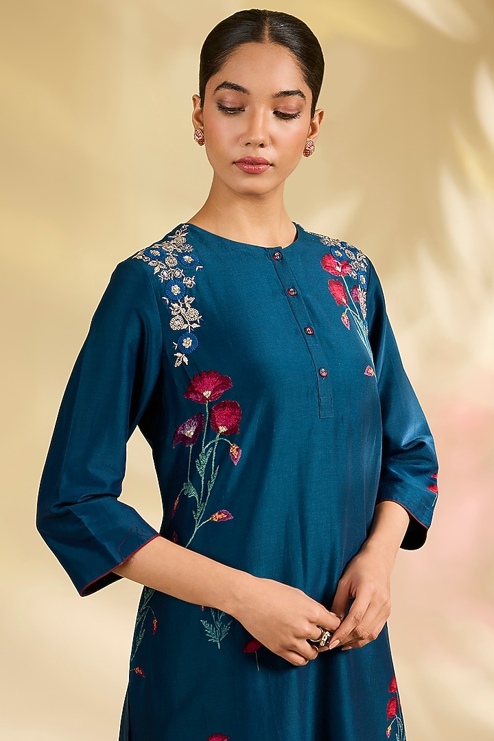 Midnight Blue Silk Chanderi Printed & Embroidered Kurta Set by Anju Modi at Pernia's Pop Up Shop