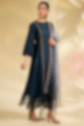 Midnight Blue Silk Chanderi Embroidered Layered Kurta Set by Anju Modi at Pernia's Pop Up Shop