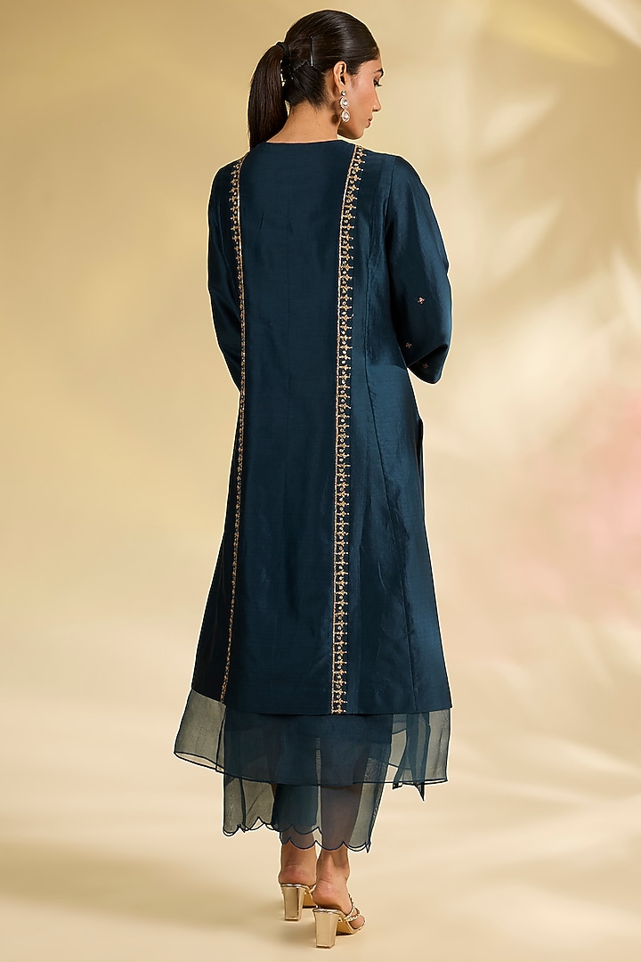 Midnight Blue Silk Chanderi Embroidered Layered Kurta Set by Anju Modi at Pernia's Pop Up Shop
