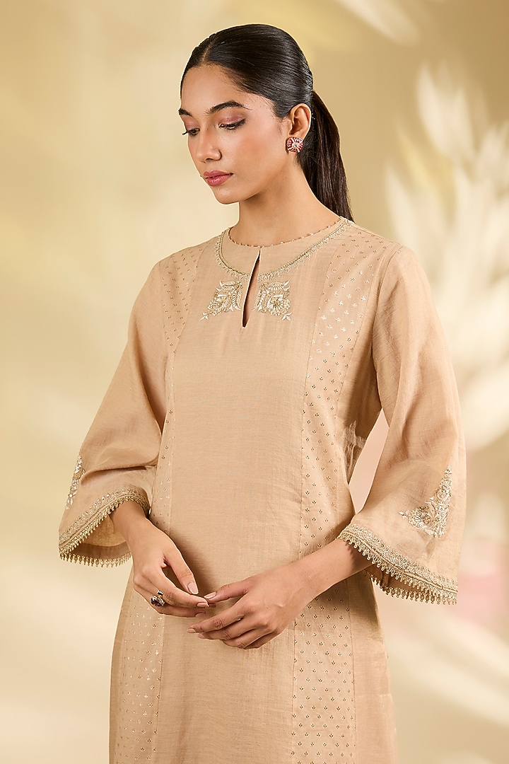 Gold Tissue Boota Embroidered Kurta Set by Anju Modi at Pernia's Pop Up Shop