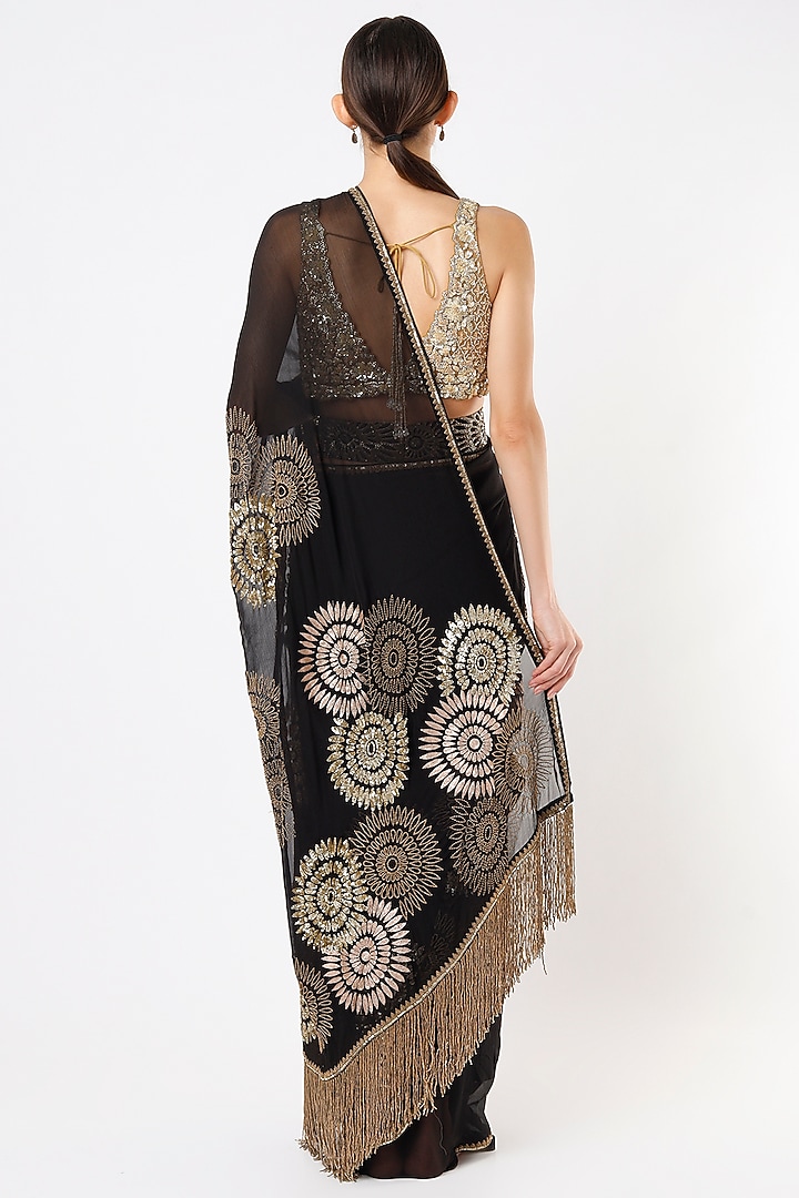 Black Embroidered Reception Saree Set by Anand Kabra at Pernia's Pop Up Shop