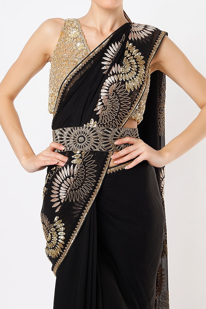 Black Embroidered Reception Saree Set by Anand Kabra at Pernia's Pop Up Shop
